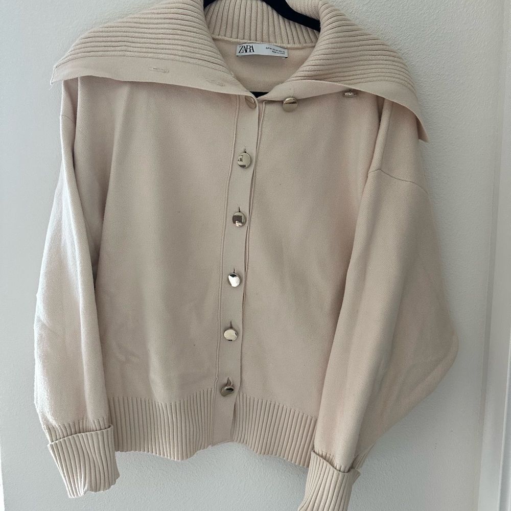 Cream Zara Button Down With Gold Button - image 2